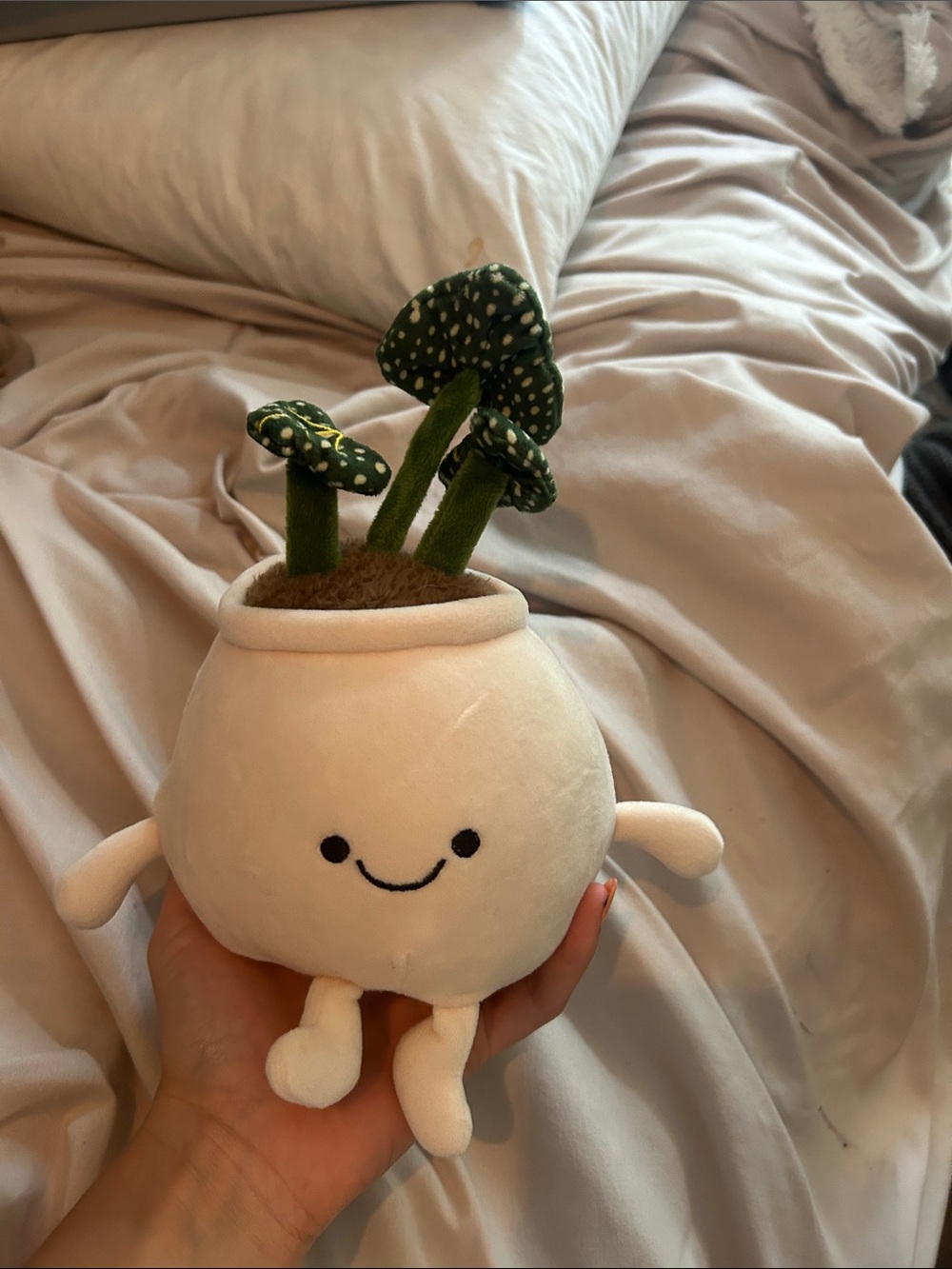 Cute Plush Plant Pot Toy - Cream & Green - Picture 1 of 3